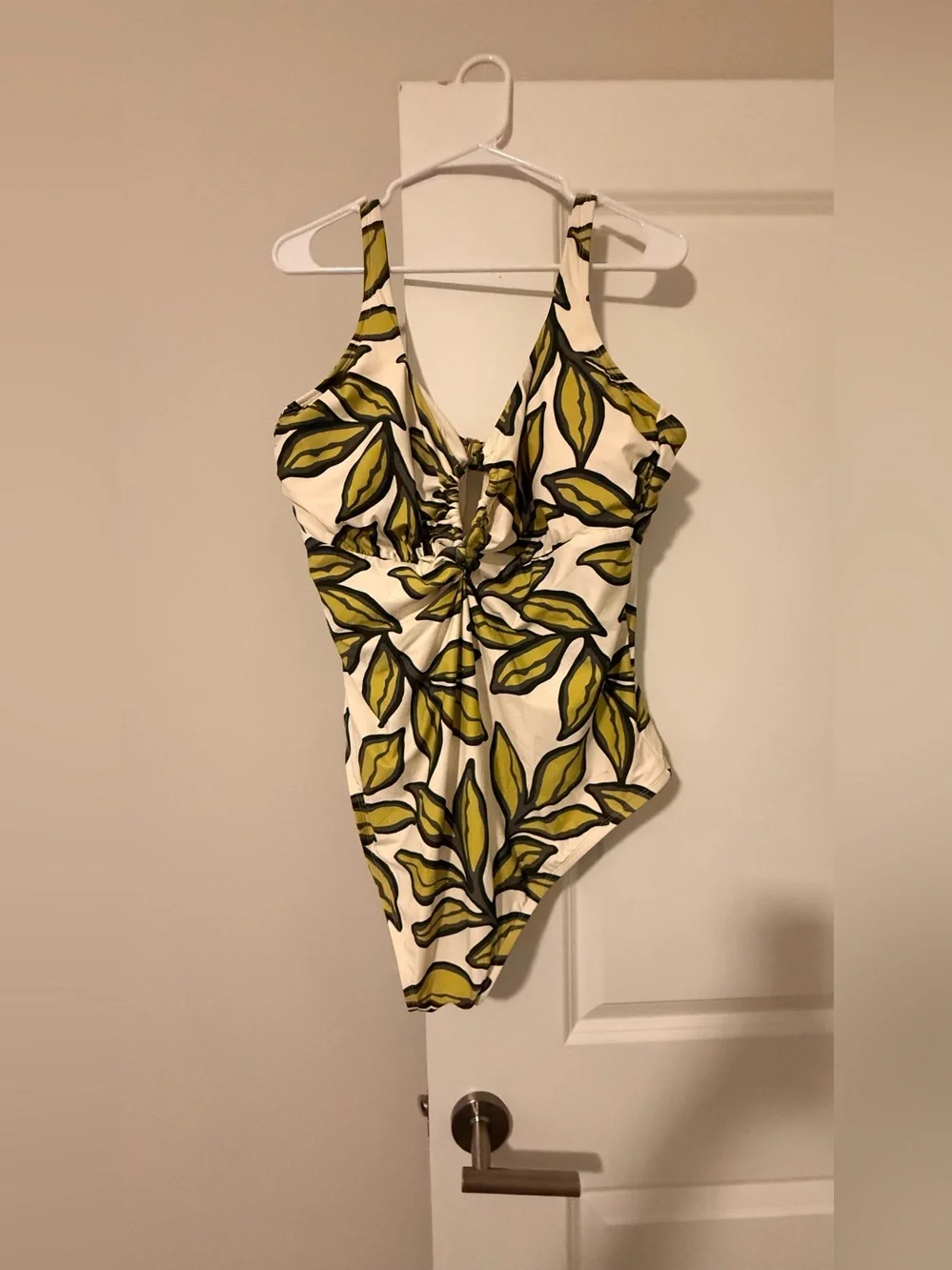 Time and Tru White Women's Swimwear Top